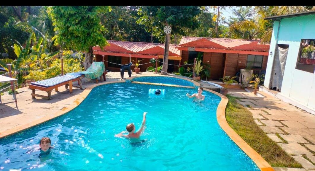 Royalstar Resort 瓦加托 外观 照片